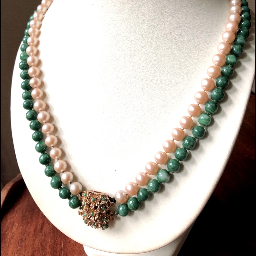 Genuine jade & simulated pearl necklace